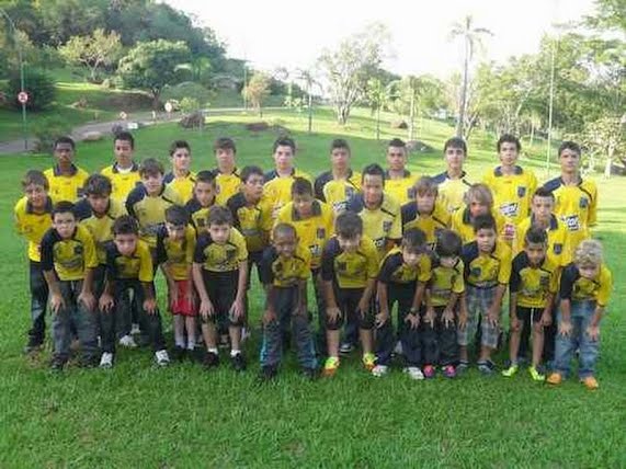 ESCOLA DE FUTEBOL DE DIA DE SÁBADO 