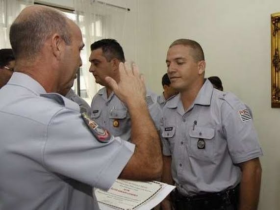 Policiais Militares De Porto Ferreira Recebem Diploma De Honra Ao