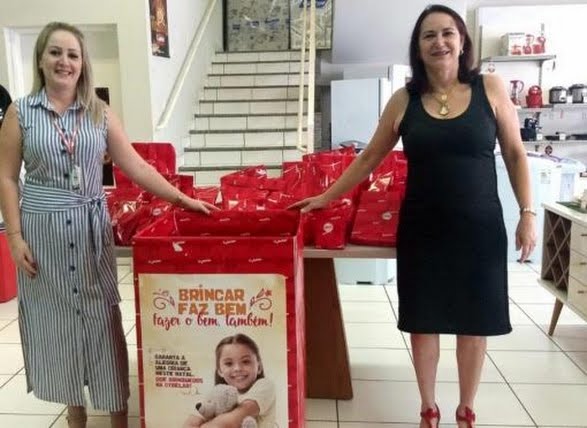 FUNDO SOCIAL DE SOLIDARIEDADE RECEBE DOAÇÃO DE BRINQUEDOS PARA O NATAL