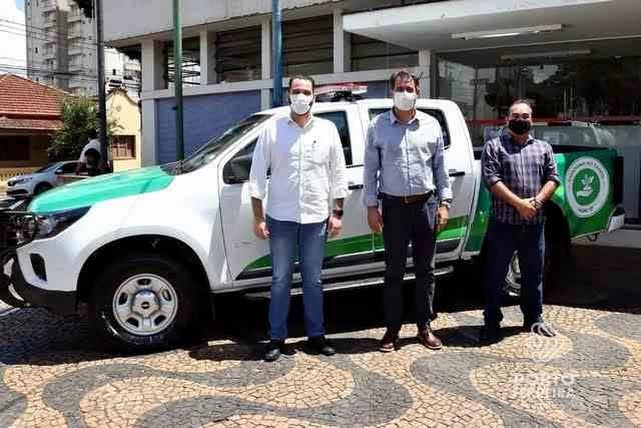 GCM de Porto Ferreira recebe caminhonete zero quilômetro para atuar na