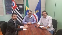 Deputado Marco Vinholi, visita Porto Ferreira  e recebe solicitações do vereador Marcelo Ozelin