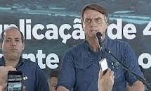 Presidente Bolsonaro diz que a perda de poder aquisitivo da população decorre de isolamento social
